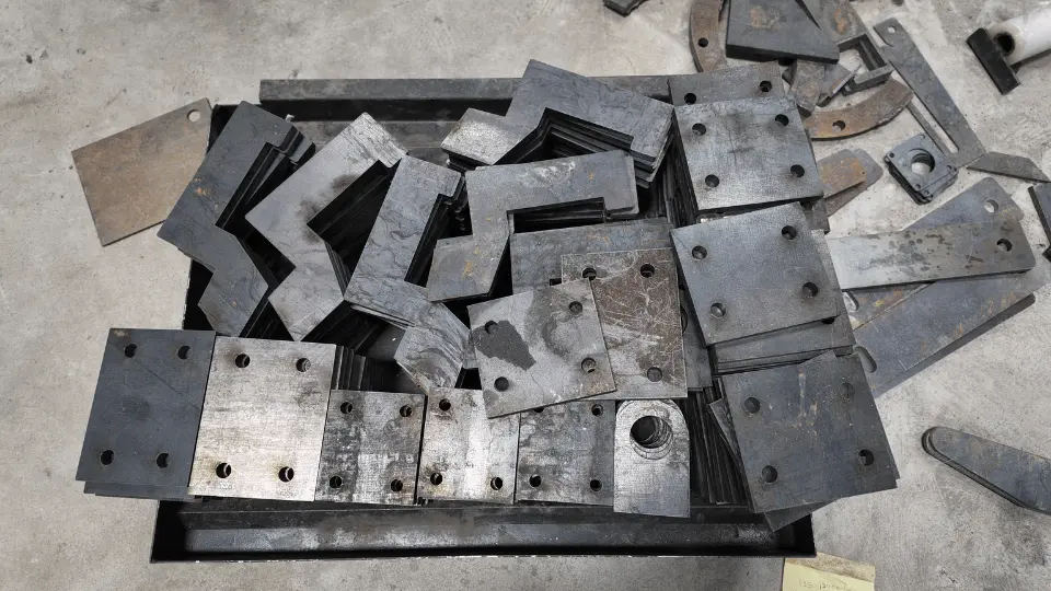 Custom steel plate components and frames